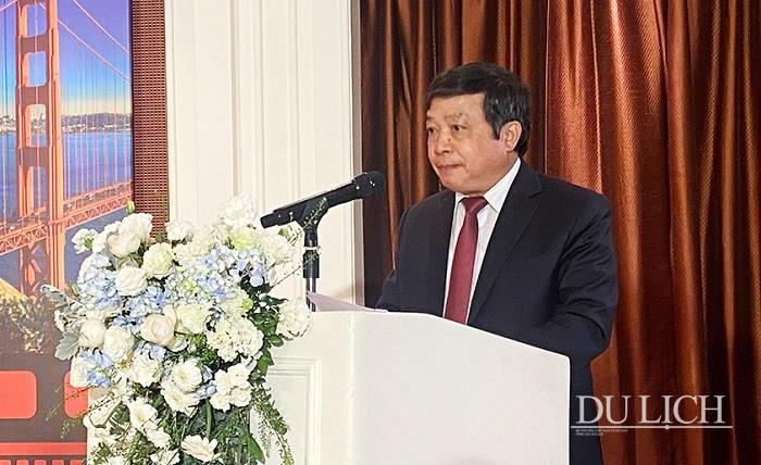 Thứ trưởng Bộ VHTTDL Đoàn Văn Việt phát biểu tại Lễ ký kết